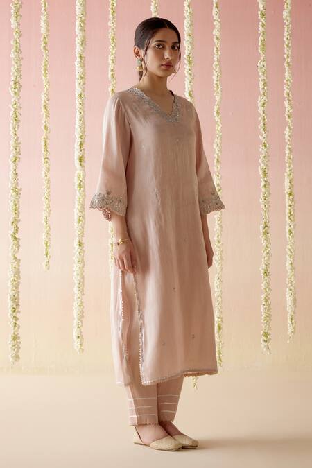Nero India Pink Tissue Lace, Embroidery V-neck Aari Kurta And Pant Set Online at Aza Fashions Nero India_Pink Tissue Lace, Embroidery V-neck Aari Kurta And Pant Set _Online_at_Aza_Fashions