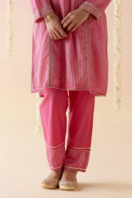 Nero India Fuchsia Chanderi Lace Embroidered Kurta Set Online at Aza Fashions Nero India_Fuchsia Chanderi Lace Embroidered Kurta Set _Online_at_Aza_Fashions