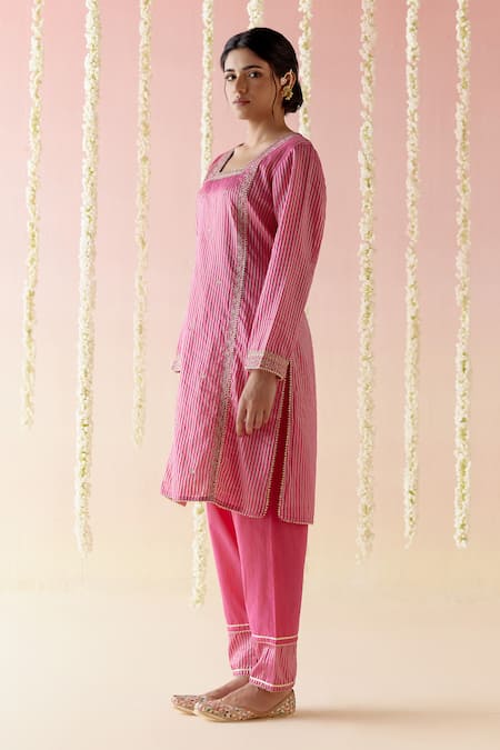 Buy Nero India Fuchsia Chanderi Lace Embroidered Kurta Set Online at Aza Fashions Buy_Nero India_Fuchsia Chanderi Lace Embroidered Kurta Set _Online_at_Aza_Fashions