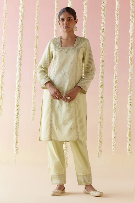 Nero India Aari Embroidered Kurta Set 