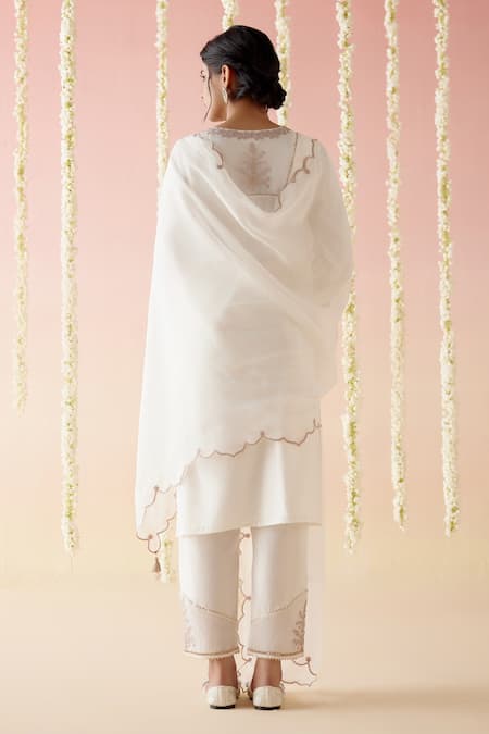 Nero India Aari Gota Lace Embroidered Kurta With Pant 