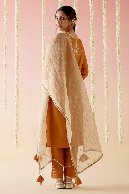 Nero India Gota Aari Embroidered Kurta With Pant 