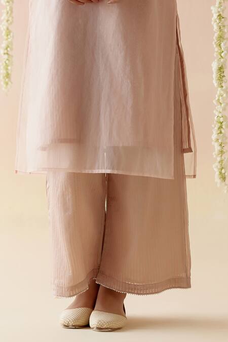 Nero India Pink Viscose, Organza Lace, Embroidery V-neck French Knot Kurta And Pant Set Online at Aza Fashions Nero India_Pink Viscose, Organza Lace, Embroidery V-neck French Knot Kurta And Pant Set _Online_at_Aza_Fashions