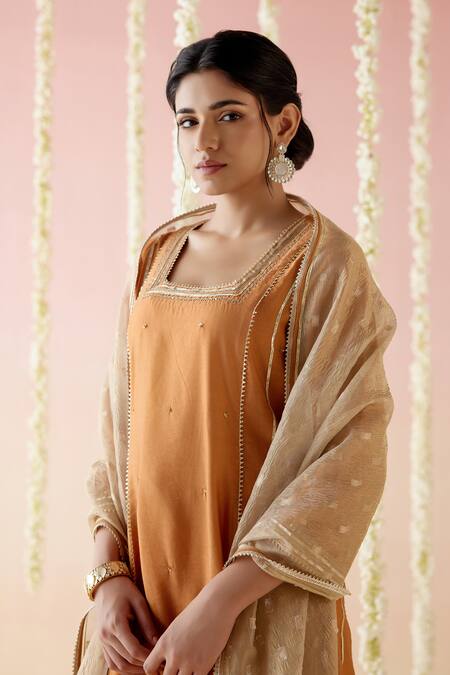 Nero India Brown Chanderi Gota Patti, Applique Lace Aari Embroidered Kurta With Pant Online at Aza Fashions Nero India_Brown Chanderi Gota Patti, Applique Lace Aari Embroidered Kurta With Pant _Online_at_Aza_Fashions