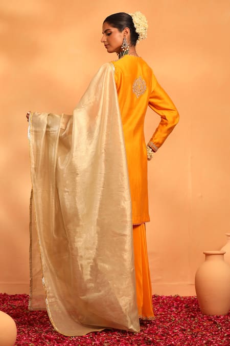 Shop_Swati Wadhwani Couture_Yellow Tissue, Chanderi Pearls, Zari, Shaan Paisley Embellished Kurta Set _at_Aza_Fashions