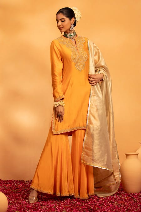Buy Swati Wadhwani Couture Yellow Tissue, Chanderi Pearls, Zari, Shaan Paisley Embellished Kurta Set Online at Aza Fashions Buy_Swati Wadhwani Couture_Yellow Tissue, Chanderi Pearls, Zari, Shaan Paisley Embellished Kurta Set _Online_at_Aza_Fashions