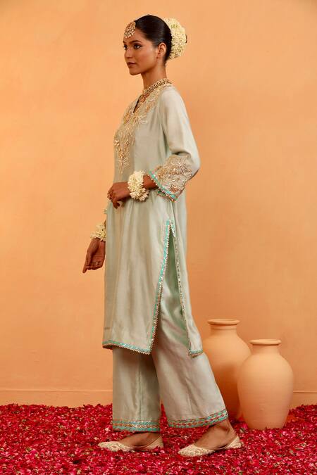 Swati Wadhwani Couture Blue Organza, Chanderi Pearls, Gota Patti V-neck Noor Detailed Kurta Set at Aza Fashions Swati Wadhwani Couture_Blue Organza, Chanderi Pearls, Gota Patti V-neck Noor Detailed Kurta Set _at_Aza_Fashions