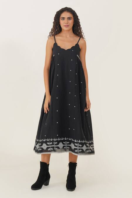 Buy_Indigo Dreams_Black Cotton Scoop Neck Sahara Handwoven Jamdani Dress _Online_at_Aza_Fashions