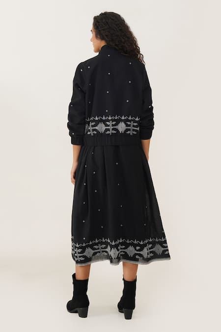 Shop Indigo Dreams Black 100% Cotton Hand Woven Geometric Jamdani Sahara Bomber Jacket With Dress at Aza Fashions Shop_Indigo Dreams_Black 100% Cotton Hand Woven Geometric Jamdani Sahara Bomber Jacket With Dress _at_Aza_Fashions
