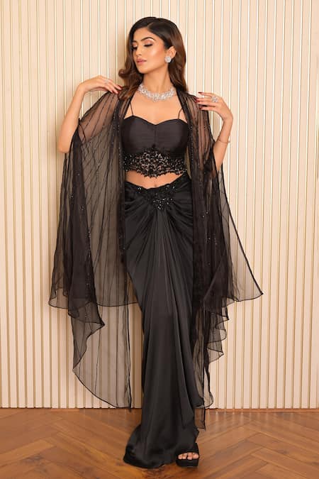 VRIDHI SOMAANI Emy Hand Embroidered Draped Skirt & Cape Set 