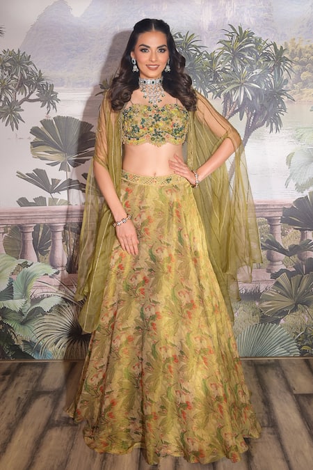 VRIDHI SOMAANI Green Tissue Printed Floral Blouse Sweetheart Clara Lehenga Set With Jacket 