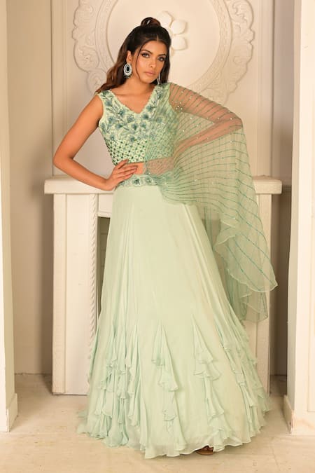 VRIDHI SOMAANI Green Organza Embroidered Floral Castelle Ruffle Lehenga Saree And Blouse Set 