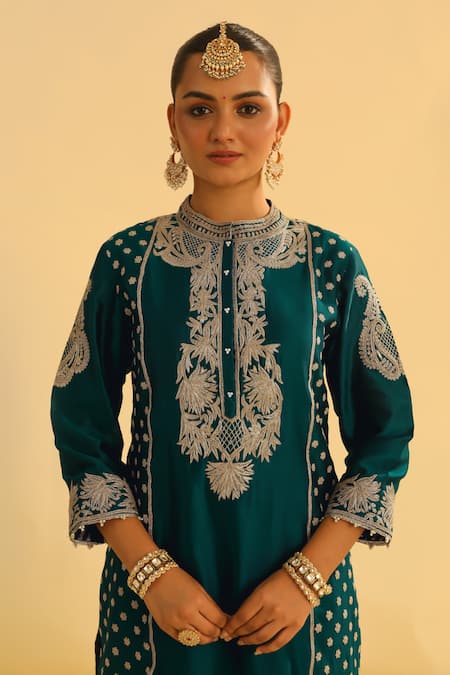 Sheetal Batra Emerald Green Silk, Chanderi, Aabish Floral Embroidered Kurta And Dhoti Pant Set at Aza Fashions Sheetal Batra_Emerald Green Silk, Chanderi, Aabish Floral Embroidered Kurta And Dhoti Pant Set _at_Aza_Fashions