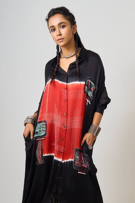 Buy Nupur Kanoi Black Crepe, Satin Embroidery Collared Hand Long Shirt With Pyjama Online at Aza Fashions Buy_Nupur Kanoi_Black Crepe, Satin Embroidery Collared Hand Long Shirt With Pyjama _Online_at_Aza_Fashions