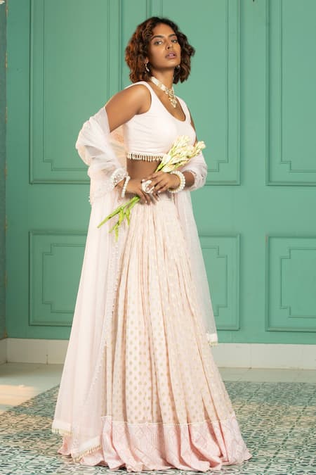 Buy_Monk & Mei By Sonia Anand_Pink Organza, Georgette Pearls Round Neck Geometric Woven Pleated Lehenga Set _Online_at_Aza_Fashions