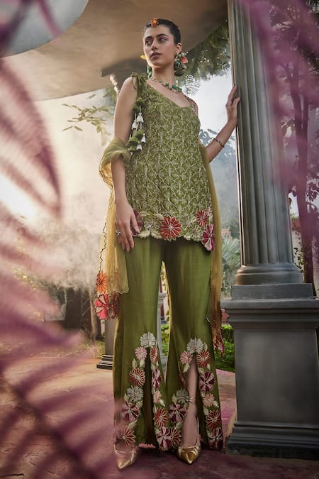 Shop Show Shaa Green Chanderi, Net, Crepe Embroidery Parineeta Cutwork Floral Kurta Pant Set at Aza Fashions Shop_Show Shaa_Green Chanderi, Net, Crepe Embroidery Parineeta Cutwork Floral Kurta Pant Set _at_Aza_Fashions