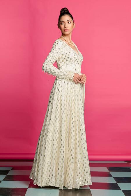 Priyanka Jain_Ivory Georgette Glittery Fleur Pattern And Tassel Embellished Anarkali Set _Online_at_Aza_Fashions