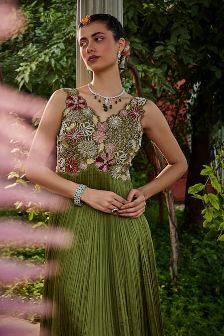 Shop Show Shaa Green Chiffon, Chanderi, Crepe Embroidery V-neck Pankhuri Floral Anarkali at Aza Fashions Shop_Show Shaa_Green Chiffon, Chanderi, Crepe Embroidery V-neck Pankhuri Floral Anarkali _at_Aza_Fashions
