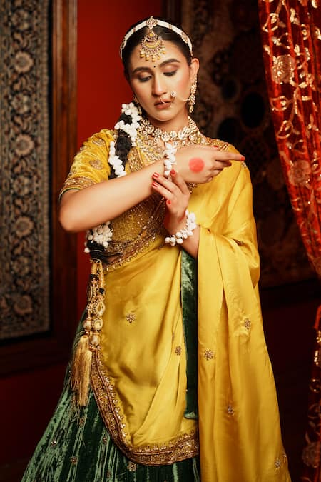 Buy House Of Anmol Jain Green Velvet, Satin, Silk Organza Beads, Embroidery Hand Lehenga Set Buy_House Of Anmol Jain_Green Velvet, Satin, Silk Organza Beads, Embroidery Hand Lehenga Set