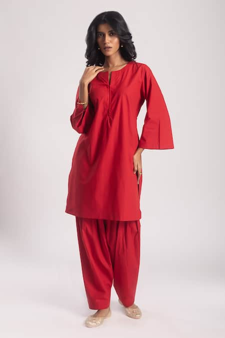 Avaha Aja Plain Kurta & Salwar Set 