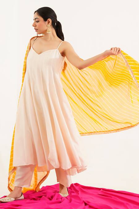 Shop_Tuli_Yellow Chiffon Lace Batasi Chakori Dupatta _Online_at_Aza_Fashions