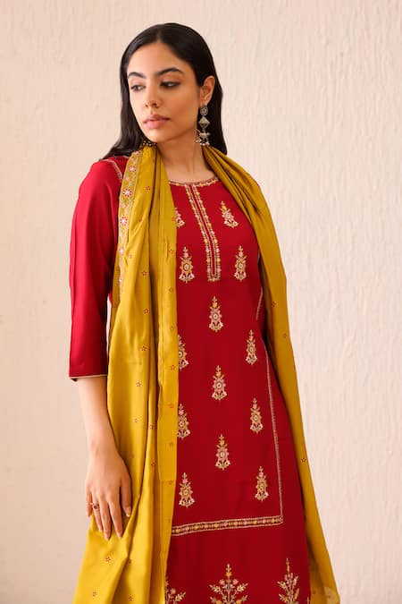 Shop Tuli Red Viscose, Silk Embroidery Round Neck Gul Baanhi Kurta Pant Set Shop_Tuli_Red Viscose, Silk Embroidery Round Neck Gul Baanhi Kurta Pant Set