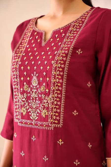 Shop_Tuli_Maroon Viscose, Silk Embroidery Split V-neck Gul Arezo Kurta Pant Set 