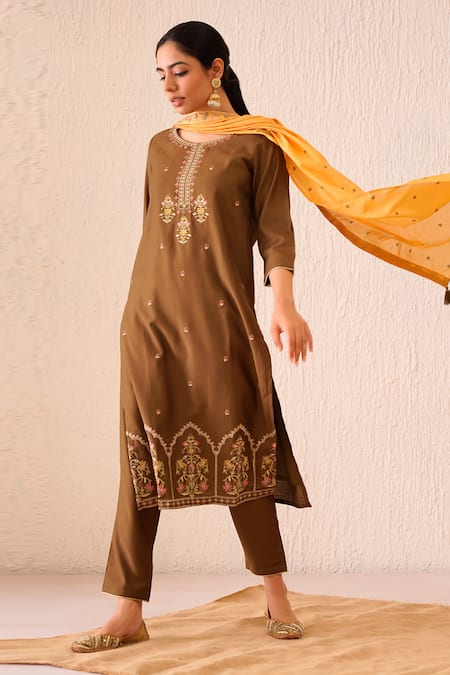 Buy_Tuli_Green Viscose, Silk Embroidery Round Neck Gul Vaahini Kurta Pant Set_Online_at_Aza_Fashions