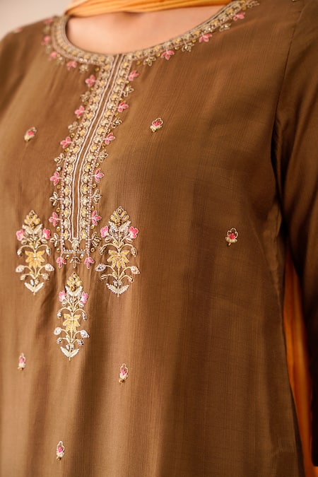 Shop_Tuli_Green Viscose, Silk Embroidery Round Neck Gul Vaahini Kurta Pant Set_Online_at_Aza_Fashions