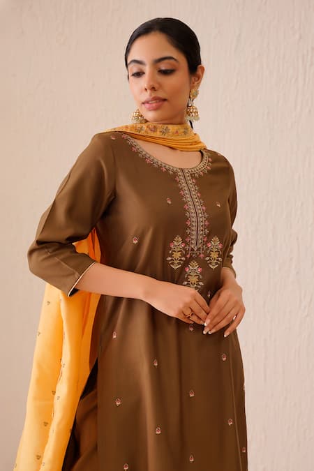 Tuli_Green Viscose, Silk Embroidery Round Neck Gul Vaahini Kurta Pant Set_at_Aza_Fashions