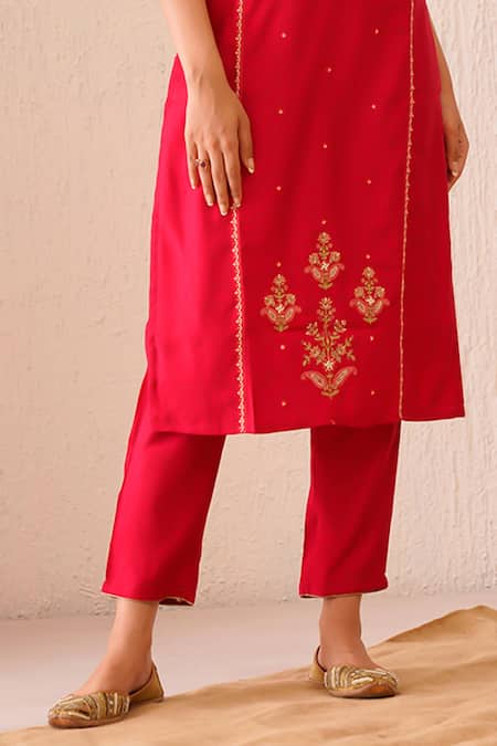 Shop_Tuli_Red Viscose, Silk Round Neck Gul Suri Embroidered Kurta Pant Set _Online_at_Aza_Fashions