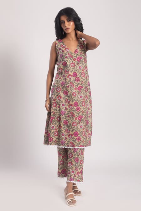 Avaha Agasti Floral Print Kurta & Pant Set 