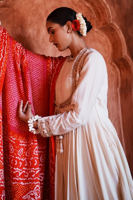 Shop House Of Anmol Jain Ivory Modal Embroidery, Beads Round Neck Kanika Floral Anarkali Set Online at Aza Fashions Shop_House Of Anmol Jain_Ivory Modal Embroidery, Beads Round Neck Kanika Floral Anarkali Set _Online_at_Aza_Fashions
