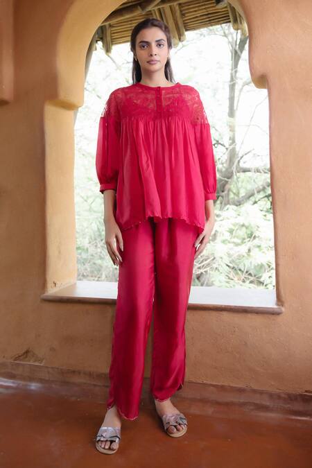 Buy Ayaka Red Silk Organza, Viscose Embroidery Round Polly Floral Applique Gather Top Buy_Ayaka_Red Silk Organza, Viscose Embroidery Round Polly Floral Applique Gather Top