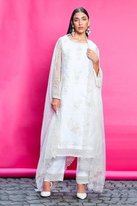 Priyanka Jain Ivory Cotton Linen Embroidery Floral Round Neck Bloom Straight Kurta Pant Set 