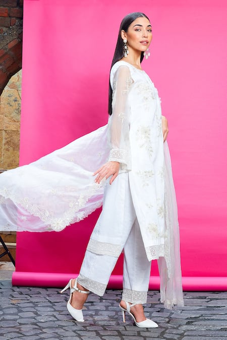 Buy_Priyanka Jain_Ivory Cotton, Linen Embroidery, Pearls Floral Bloom Straight Kurta Pant Set _Online_at_Aza_Fashions