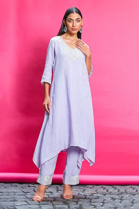 Priyanka Jain_Purple Cotton, Linen Embroidery V-neck Asymmetric Kurta With Pant _Online_at_Aza_Fashions