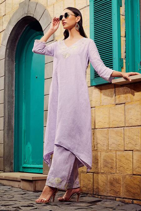 Buy_Priyanka Jain_Purple Cotton, Linen Embroidery V-neck Asymmetric Kurta With Pant 