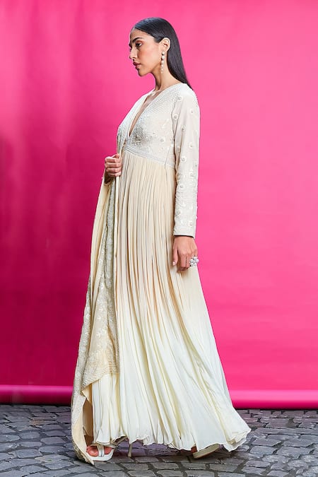 Priyanka Jain_Gold Crepe, Linen Embroidery V-neck Floral Ombre Dyed Anarkali With Dupatta _at_Aza_Fashions