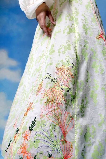 Buy_Shilpi Gupta_Ivory Satin, Organza Embroidery, Abstract Floral Block Print Lehenga With Blouse _Online_at_Aza_Fashions