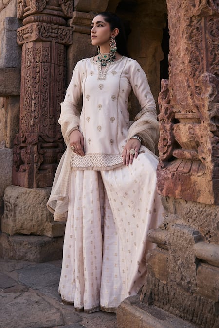 Kritika Dawar Ivory Organza, Chanderi, Brocade Shrina Wildflora Dori Kurti Sharara Set Online at Aza Fashions Kritika Dawar_Ivory Organza, Chanderi, Brocade Shrina Wildflora Dori Kurti Sharara Set _Online_at_Aza_Fashions