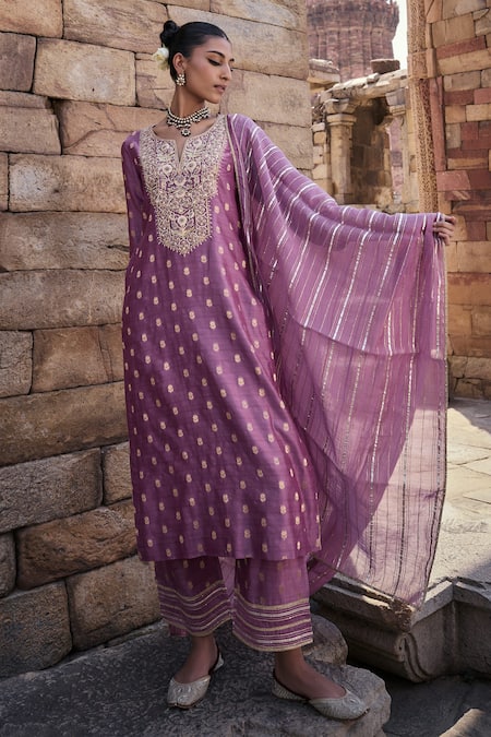 Kritika Dawar Purple , Silk, Brocade Gota Nehmat Gul Embroidered Kurta Set Online at Aza Fashions Kritika Dawar_Purple , Silk, Brocade Gota Nehmat Gul Embroidered Kurta Set _Online_at_Aza_Fashions