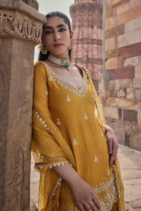 Buy Kritika Dawar Yellow , Organza Gota Patti, Pearls, Ambar Gulshan Kurti Gharara Set Online at Aza Fashions Buy_Kritika Dawar_Yellow , Organza Gota Patti, Pearls, Ambar Gulshan Kurti Gharara Set _Online_at_Aza_Fashions