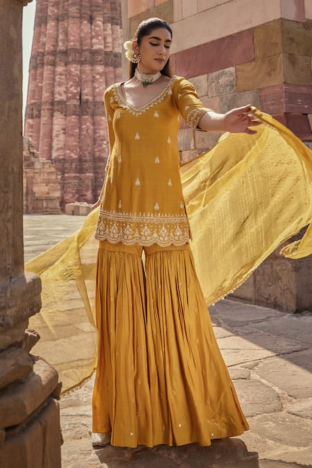 Buy Kritika Dawar Yellow , Organza Gota Patti, Pearls, Ambar Gulshan Kurti Gharara Set Buy_Kritika Dawar_Yellow , Organza Gota Patti, Pearls, Ambar Gulshan Kurti Gharara Set