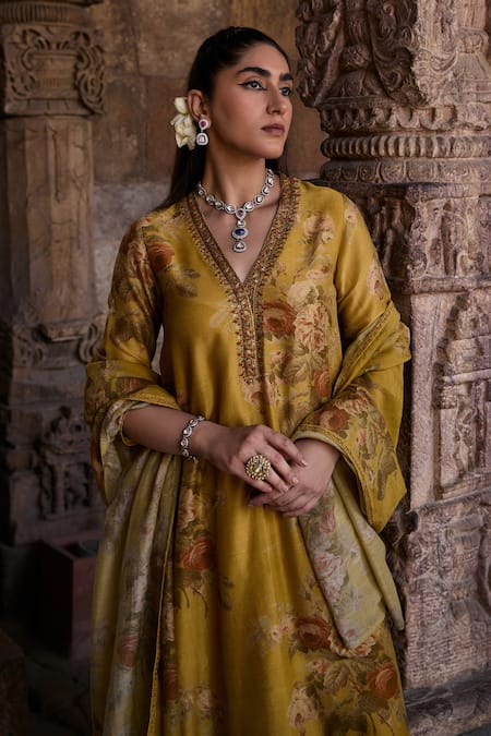 Buy Kritika Dawar Yellow Chanderi, Cotton, Silk Embroidery Zainab Phool Print Kurta Pant Set Buy_Kritika Dawar_Yellow Chanderi, Cotton, Silk Embroidery Zainab Phool Print Kurta Pant Set