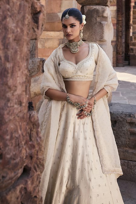 Kritika Dawar Ivory , Organza Pearls, Noor Ditsy Florin Bridal Lehenga Set at Aza Fashions Kritika Dawar_Ivory , Organza Pearls, Noor Ditsy Florin Bridal Lehenga Set _at_Aza_Fashions