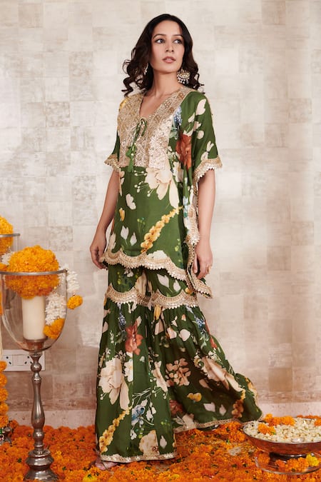 Shop Rainas Green Cotton, Silk Gota Patti, Embroidery V-neck Floral Print Kurta With Gharara at Aza Fashions Shop_Rainas_Green Cotton, Silk Gota Patti, Embroidery V-neck Floral Print Kurta With Gharara_at_Aza_Fashions