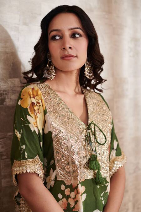 Rainas Green Cotton, Silk Gota Patti, Embroidery V-neck Floral Print Kurta With Gharara Online at Aza Fashions Rainas_Green Cotton, Silk Gota Patti, Embroidery V-neck Floral Print Kurta With Gharara_Online_at_Aza_Fashions