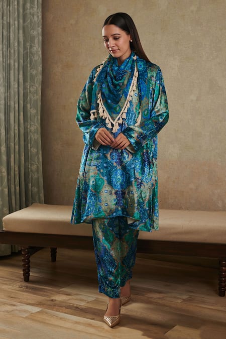 Rainas Blue Velvet Printed Floral V Neck Asymmetric Kurta Pant Set 