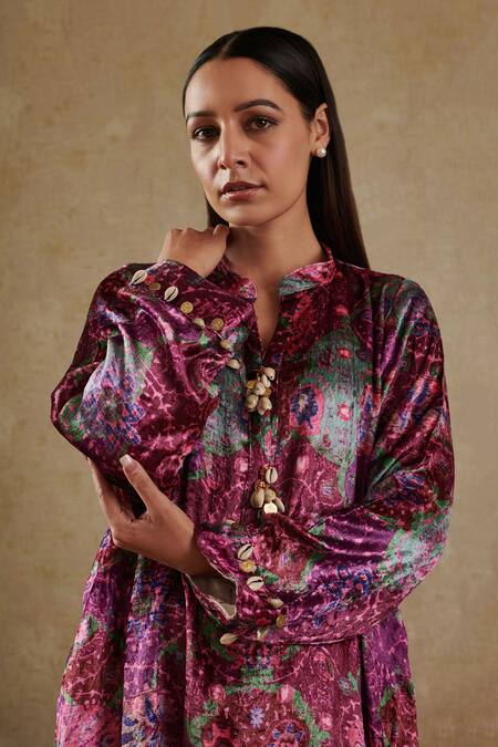 Buy Rainas Pink Velvet Beads Bandeau Neck Shell Detailed Kurta With Pant Online at Aza Fashions Buy_Rainas_Pink Velvet Beads Bandeau Neck Shell Detailed Kurta With Pant_Online_at_Aza_Fashions